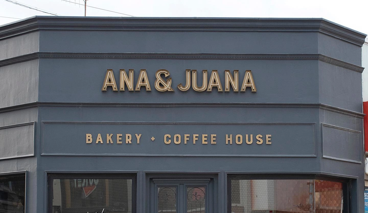 Ana & Juana Cafetería