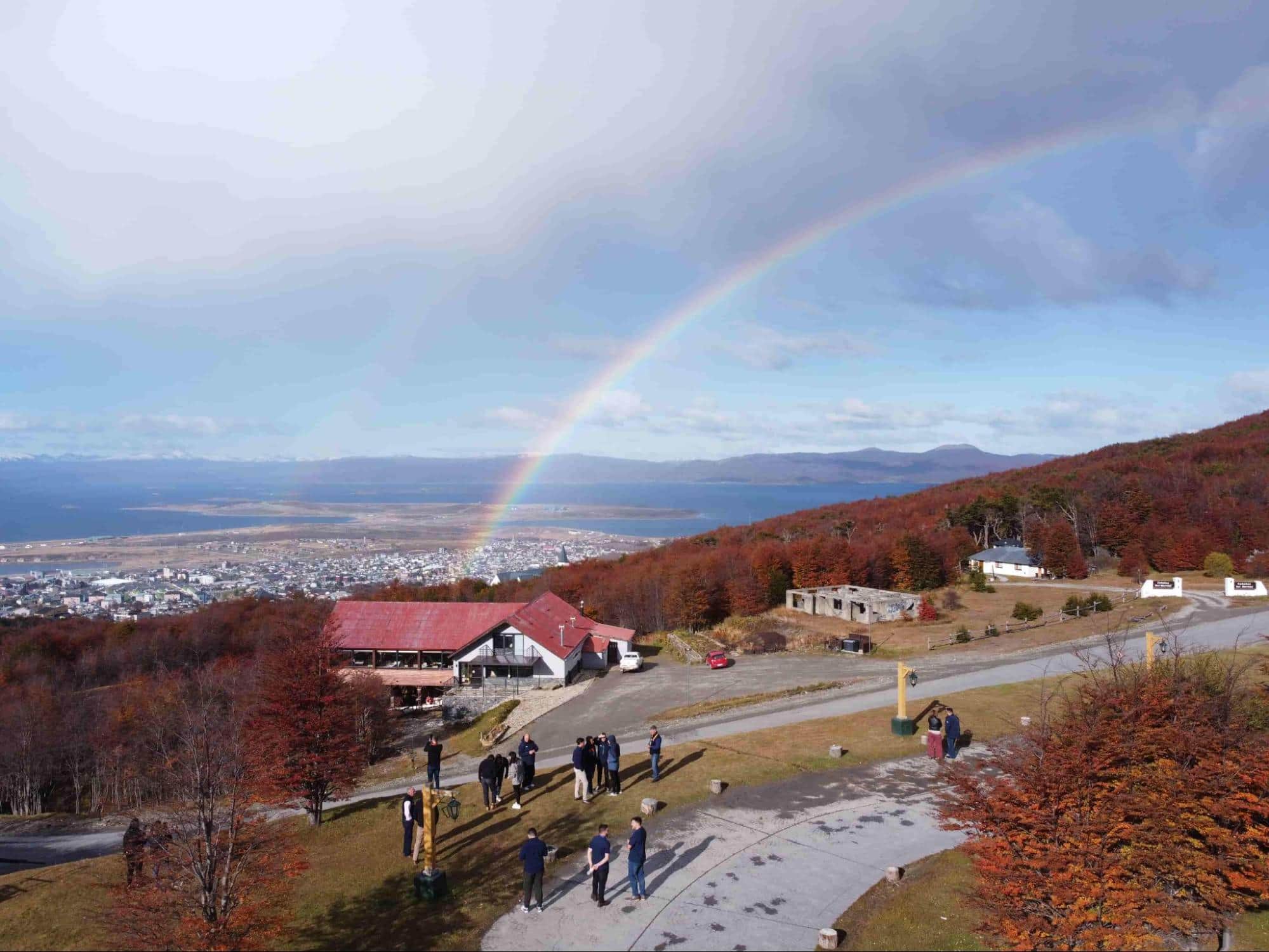 What time does it get dark in WINTER in Ushuaia?